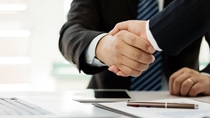 Business people shaking hands; Shutterstock ID 1369426835; Jobnummer: 20746804; Projekt: Präsentation; Endkunde: BASF SE, ESI/K Frau Schuh; Sonstiges: BASF SE, ESI/K Herr Götzger Business people shaking hands; Shutterstock ID 1369426835; Jobnummer: 20746804; Projekt: Präsentation; Endkunde: BASF SE, ESI/K Frau Schuh; Sonstiges: BASF SE, ESI/K Herr Götzger