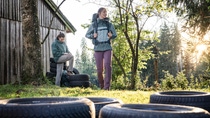 Recycled pants based on old tires: The new product line of the outdoor apparel company VAUDE which is already available in stores, does not only stand out due to its timeless design, robust material and simple reparability – the pants are also sustainable, as chemically recycled scrap tires are used as a raw material. ©VAUDE/Attenberger Recycled pants based on old tires: The new product line of the outdoor apparel company VAUDE which is already available in stores, does not only stand out due to its timeless design, robust material and simple reparability – the pants are also sustainable, as chemically recycled scrap tires are used as a raw material. ©VAUDE/Attenberger