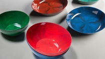 Marbled serial components made of Ultrason® using a standard injection molding process: The news coloring technique enables designers to use BASF's polyarylethersulfone to color household appliances, catering bowls and containers as well as visible components with marbling effects. Photo: BASF 2021