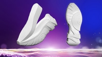 Alle Vorteile in einem Schuh: Infinergy® Revolution kombiniert Leichtigkeit und Komfort mit der Langlebigkeit und Designfreiheit von PU- Außensohlen. Alle Vorteile in einem Schuh: Infinergy® Revolution kombiniert Leichtigkeit und Komfort mit der Langlebigkeit und Designfreiheit von PU- Außensohlen.
